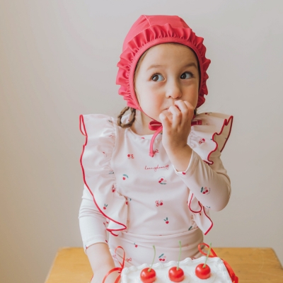 [UPF50+] Koongs Koongs [One-Piece] Love Berry (Pink) Rash Guard Set
