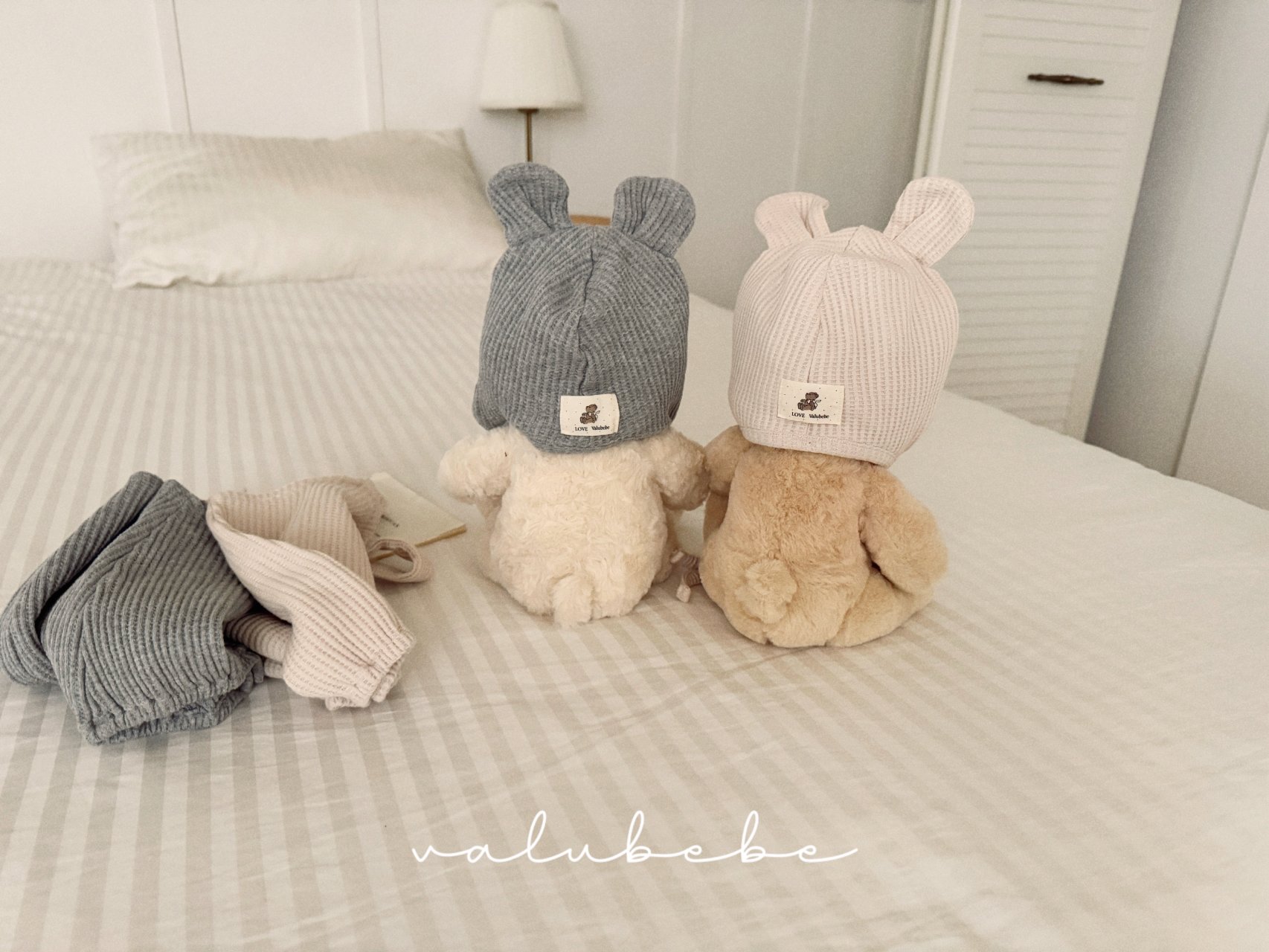 Waffle Bear Bonnet Hat