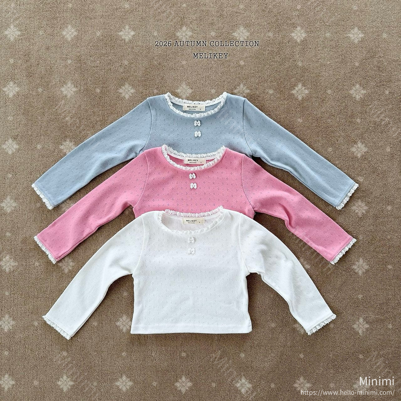 Ribbon Button T-shirt