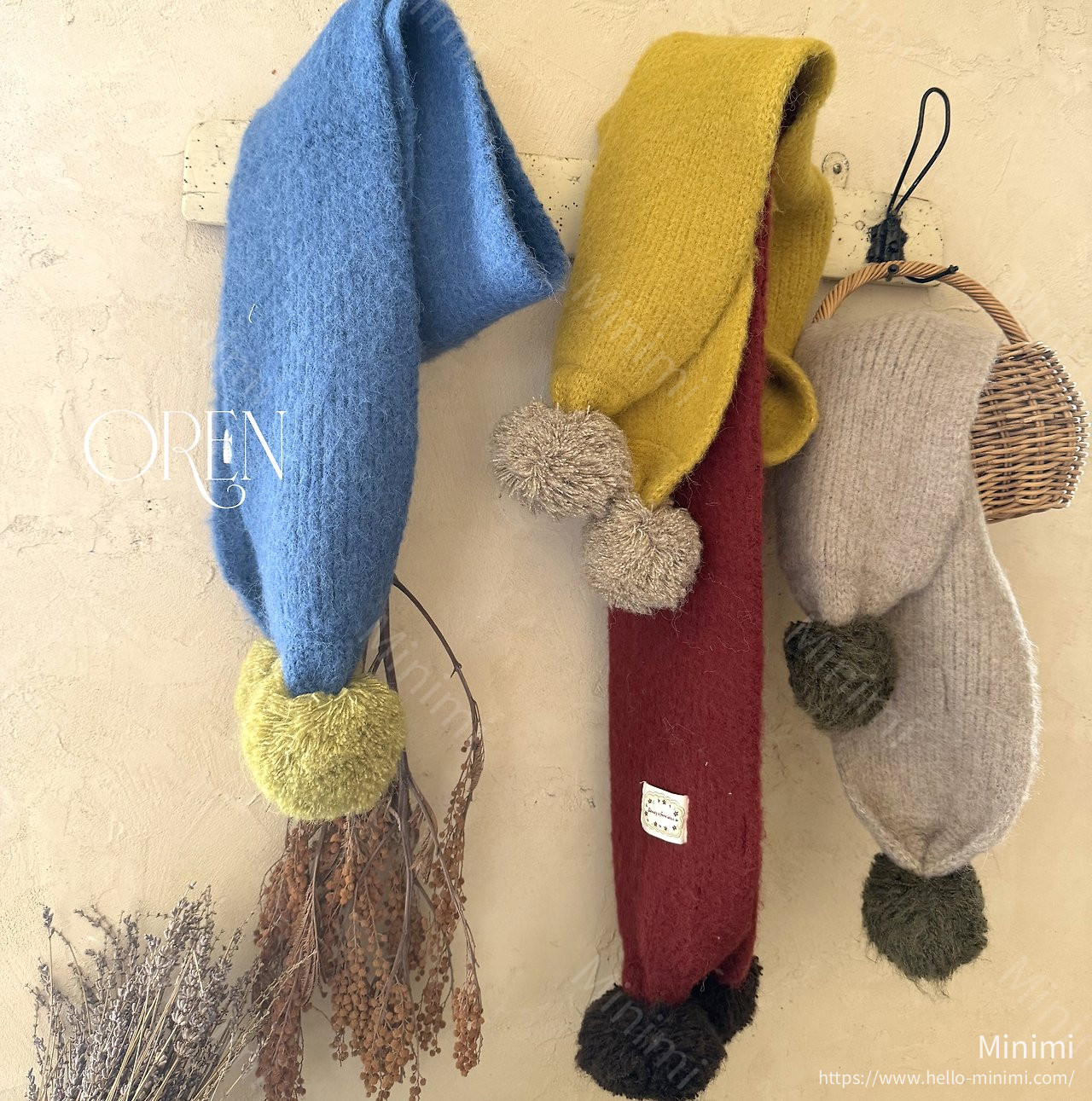 Mercy Pom-Pom Muffler