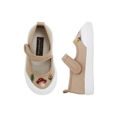 [Embroidery] Acorn Sneakers