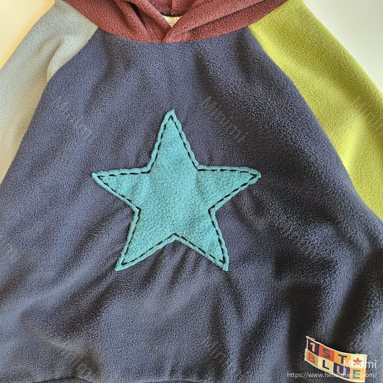 1st BLUE Embroidered Fleece Hoodie 細節圖 2