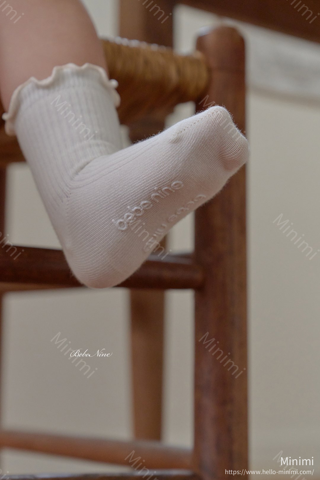 bebe nine Nine Frill Knee Socks 細節圖 2