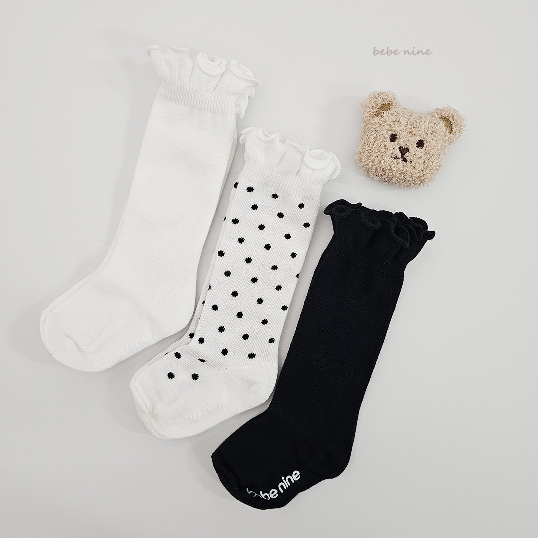 Nine Frill Knee Socks