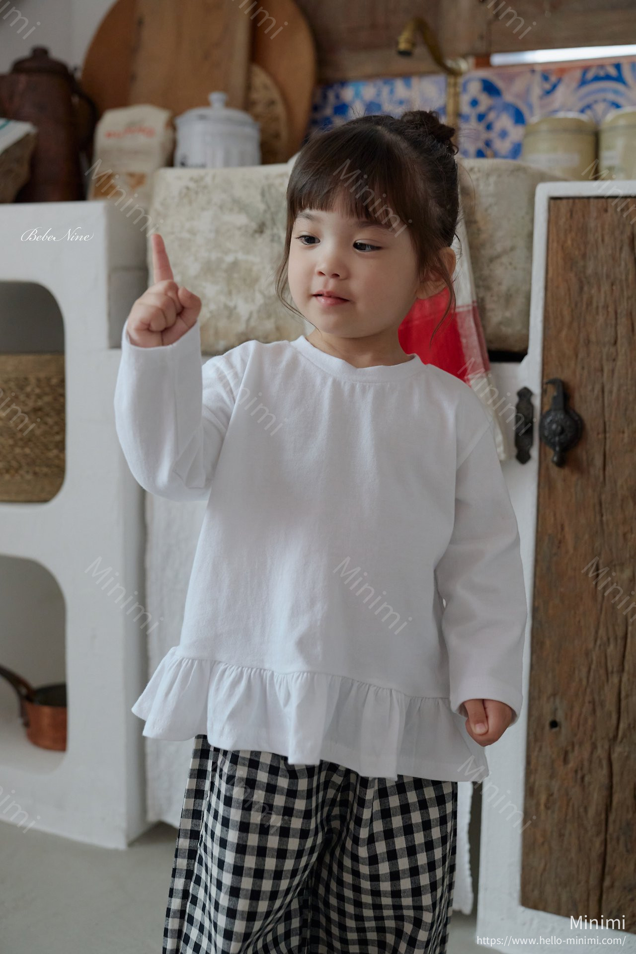 bebe nine Basic Ruffle Tee 細節圖 3