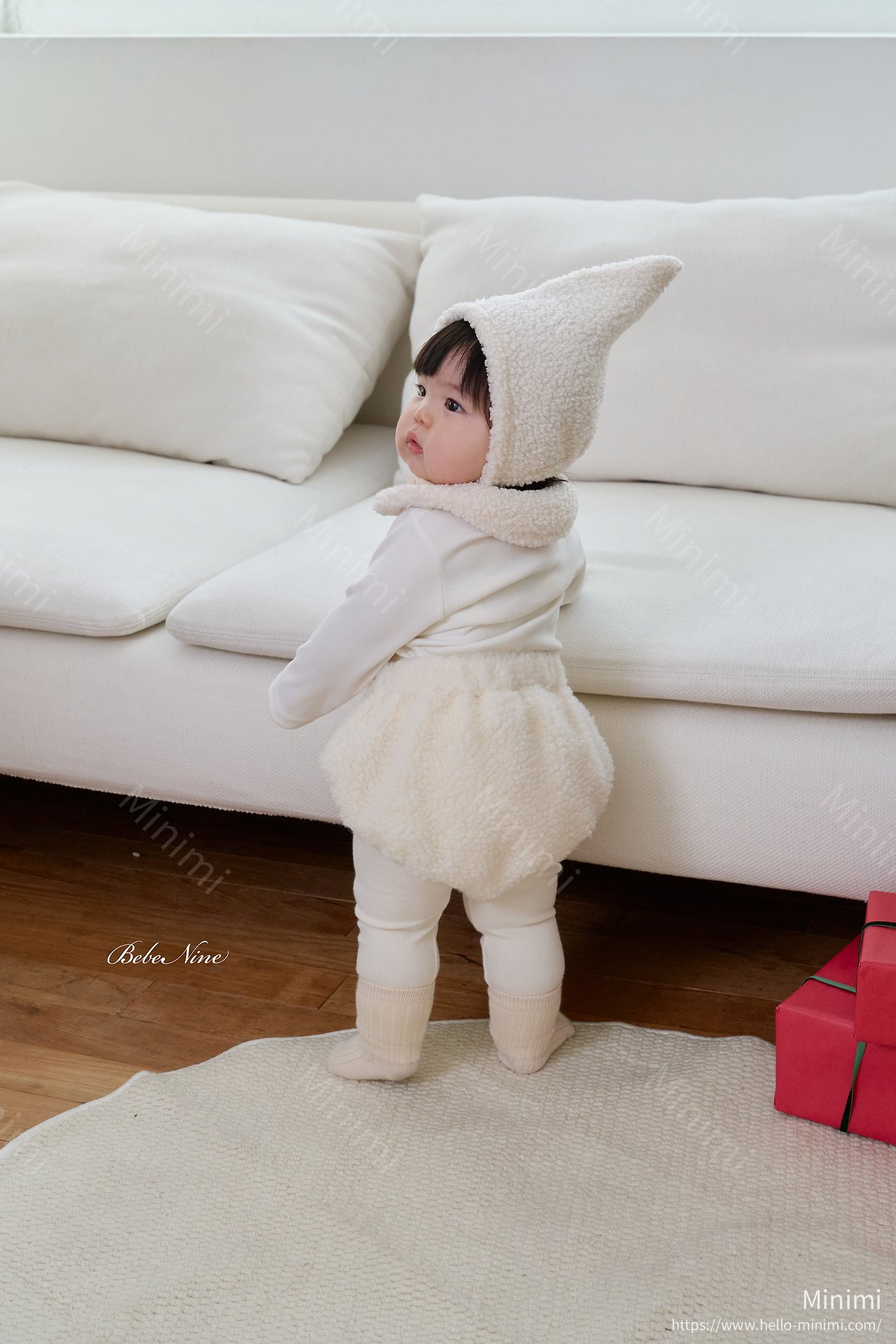 Poodle Pointed Bonnet