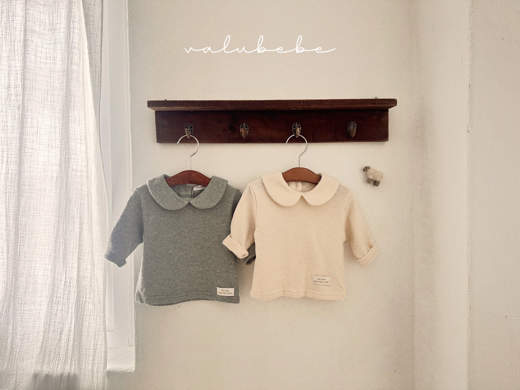 Round Collar Tee