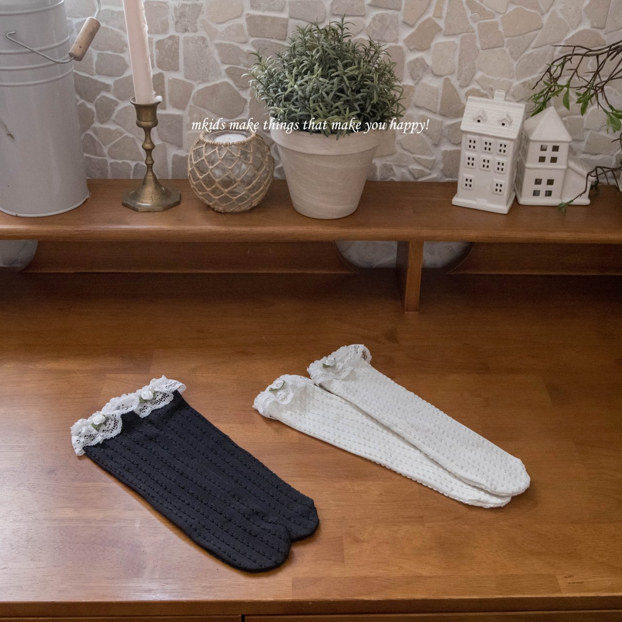 Rosé Lace Socks