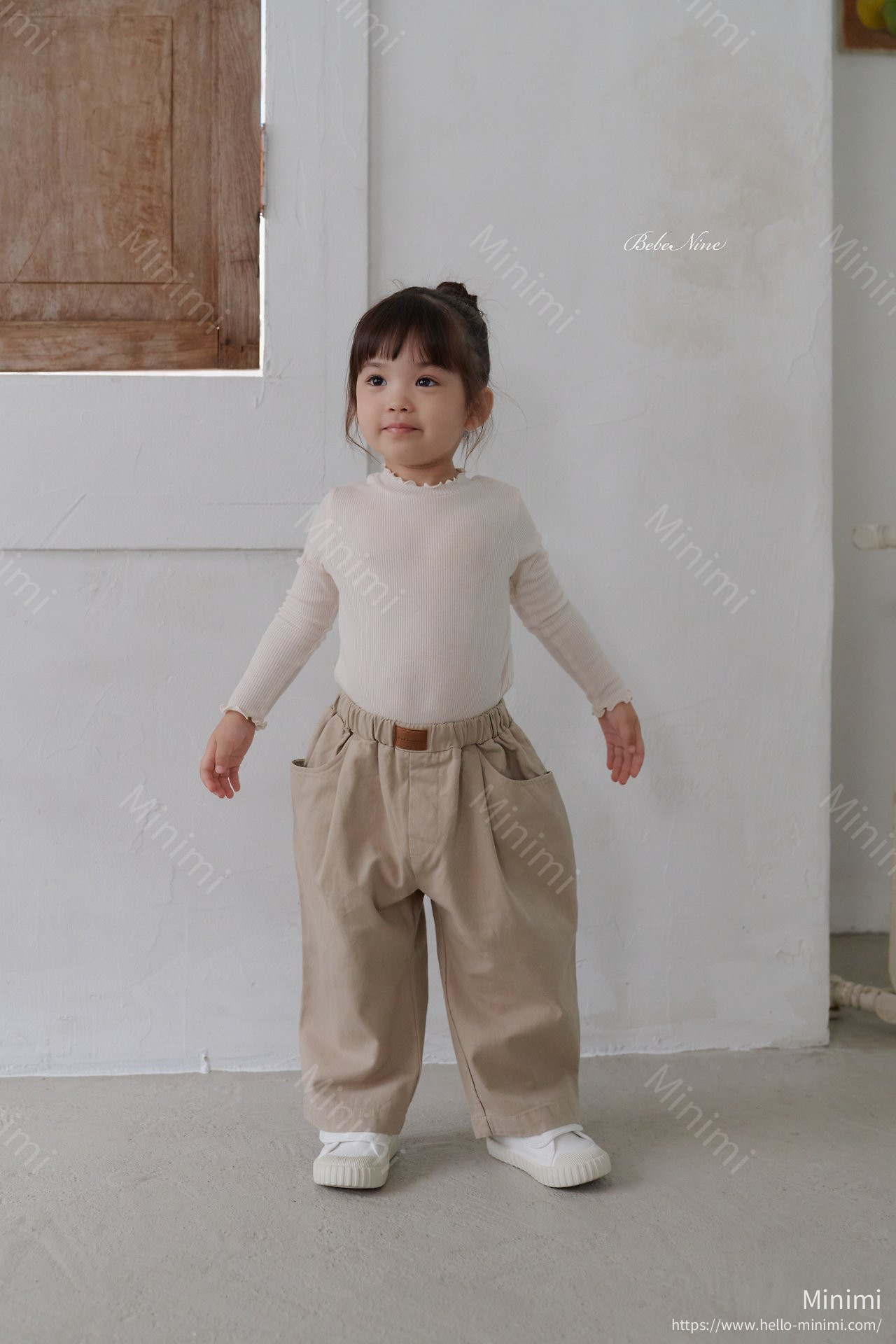 bebe nine Soft Ruffle Rib Tee 細節圖 6