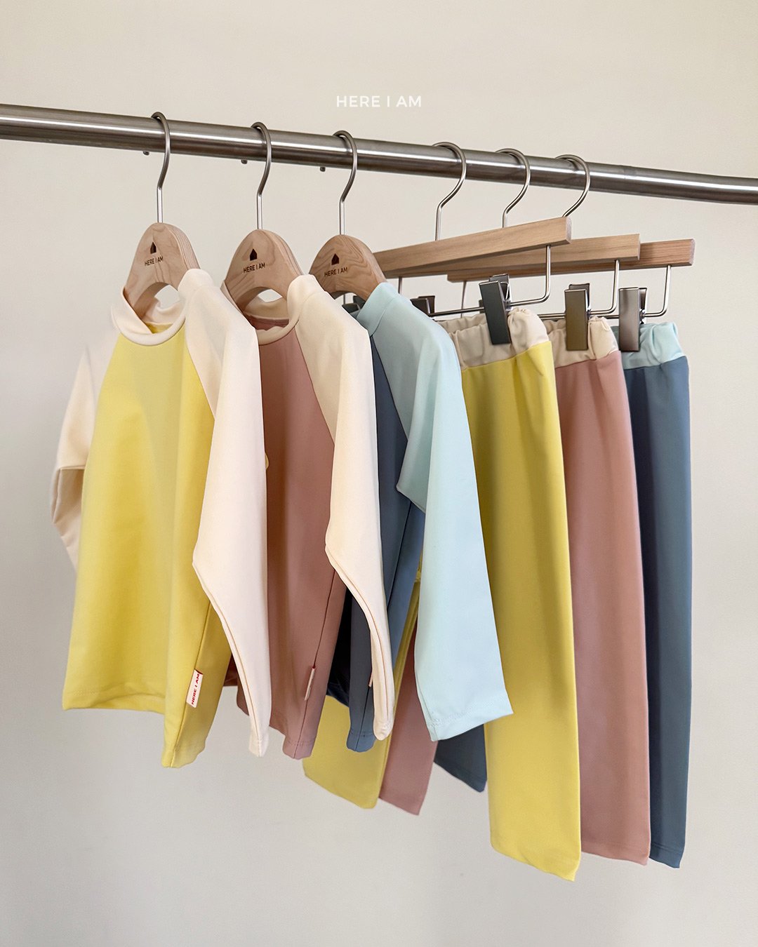 HERE I AM Bunny Rashguard Set 細節圖 1