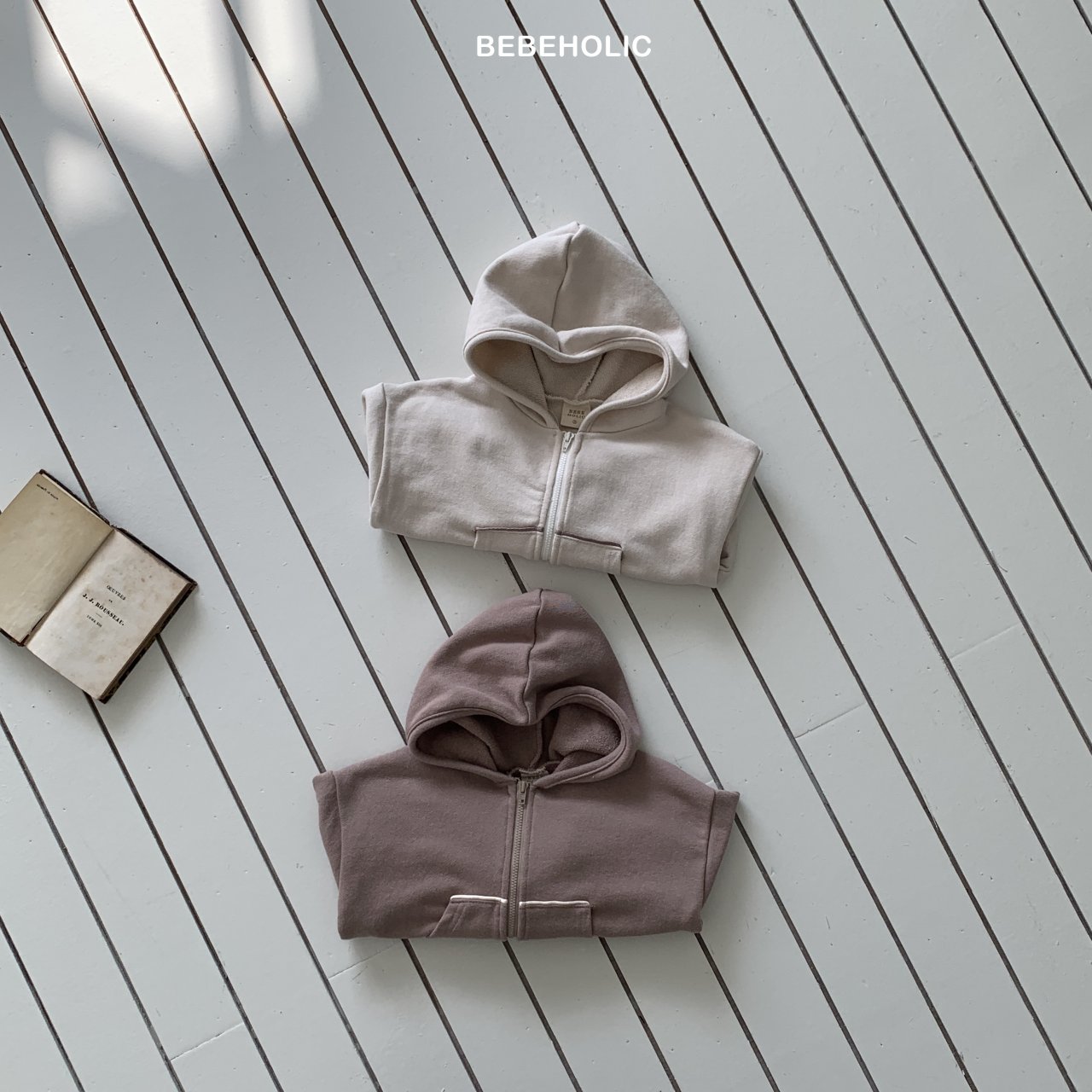 Piping Hood Zip-up