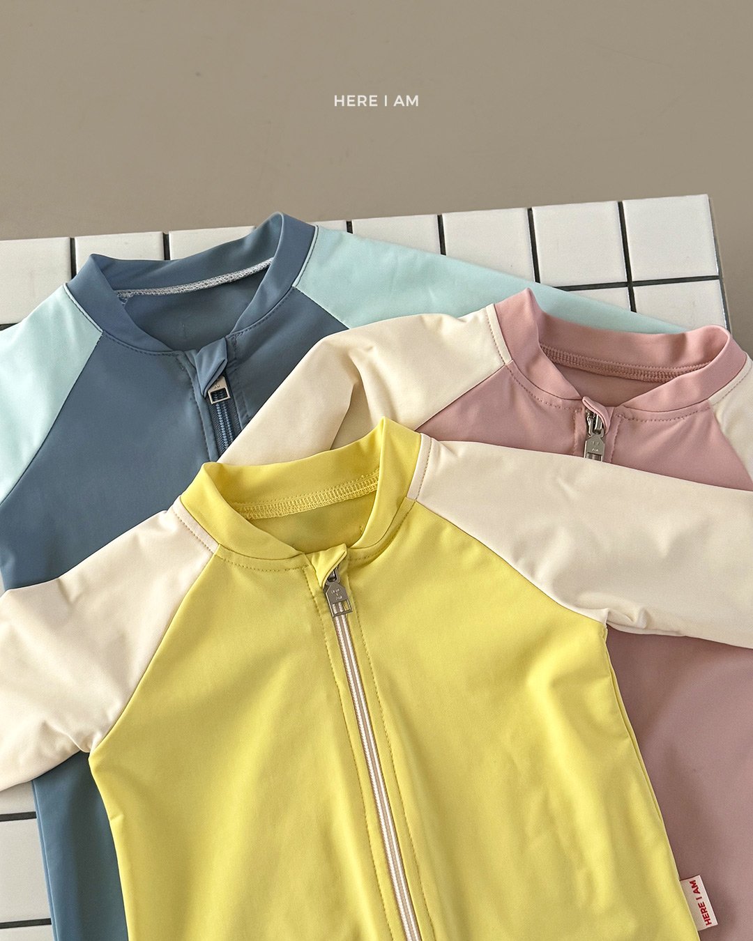 HERE I AM Bunny Rashguard Suit 細節圖 1